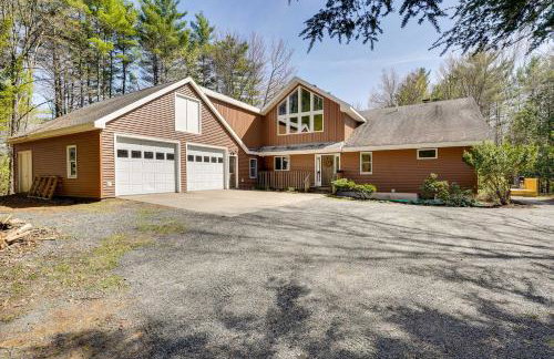 Lake George Oasis with 9 Acres, Hot Tub and Game Room! - Foto 42