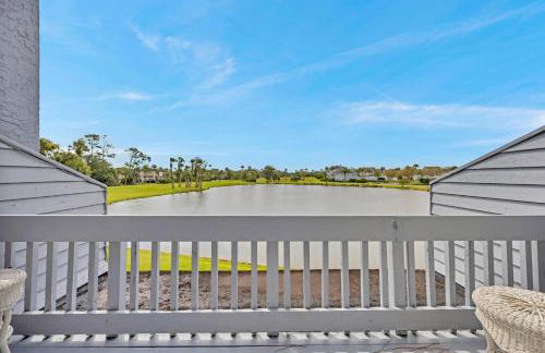 Beachy Vibes - 2BR w lake views & screened sunroom - Foto 39