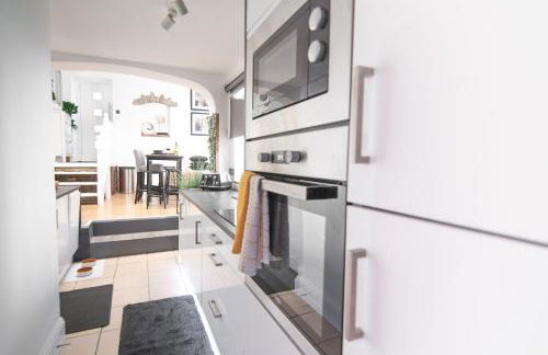 Bumblebee checkout 2pm Frome Longleat Aqua Sana Bath 5 people PRIVACY - Foto 52