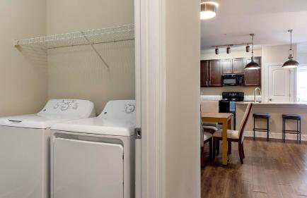 Landing Stylish 3BD Clubhouse Gym - Photo 27
