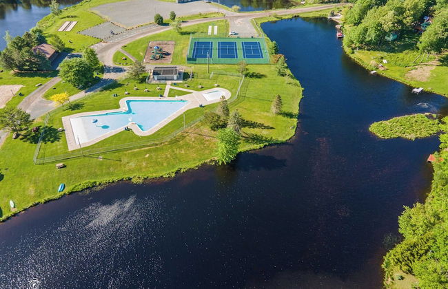 Chalet All Day Avantstay Lakeside, Firepit, Shared Pool - Foto 40