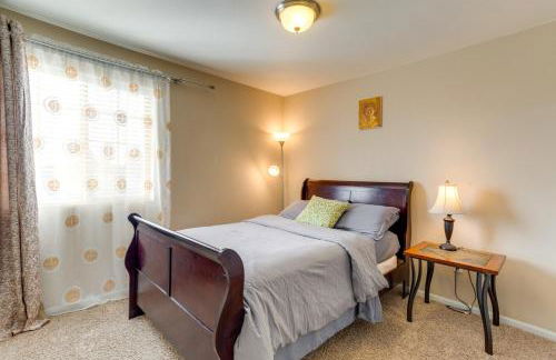 6 Mi to DIA Spacious Home with Backyard in Denver! - Foto 19