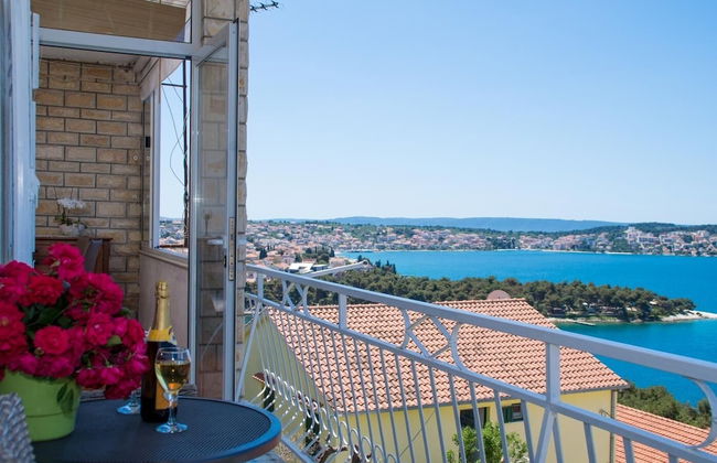 Apartment With Breathtaking sea View - Photo 43