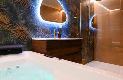 Suite Emeraude Spa Détente avec Balnéo Double & Sauna - Foto 8