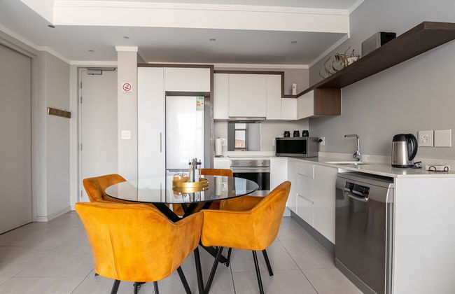 Sandton Smart Apartment Fifteen - Photo 9