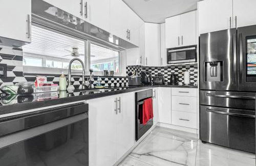 Amazing Home w Heated Pool 8 mins to the Beach - Foto 71