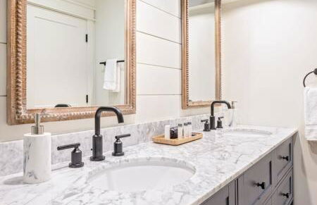 Downtown Luxury Farmhouse Apartment #4 - Photo 21