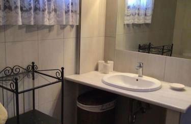 An all comforts home - Foto 5