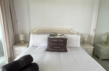 MIRAFLORES BEACH&TENNIS AMAZING VIEW BY THE SEA - Photo 32