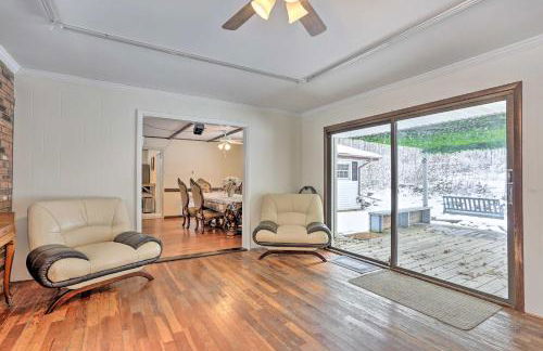 Large Greeley House with 2 Game Rooms and Yard! - Foto 9