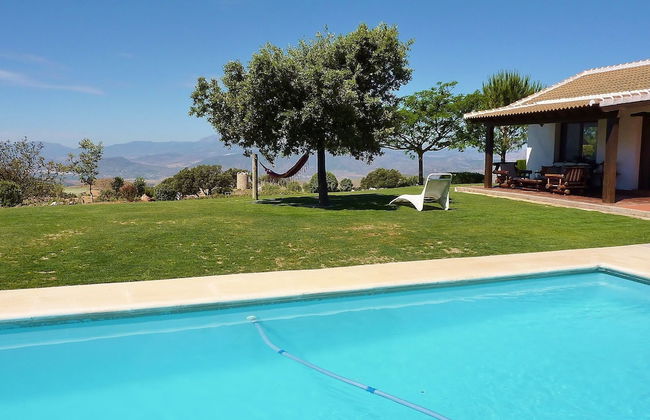 Leisure Meets Tranquility in Beautiful Villa Near Forest - Foto 19