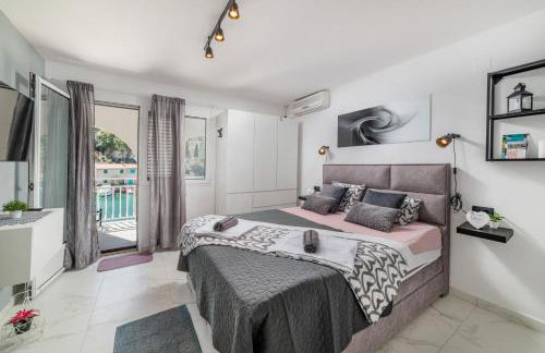 Amare Apartments - Photo 16