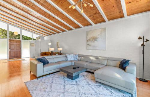 Upscale Modern Home with perfect triad location - Photo 21