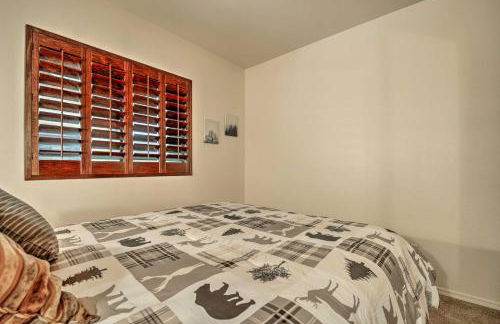 Deck and Gas Grill Spacious Pinetop Cabin - Foto 15