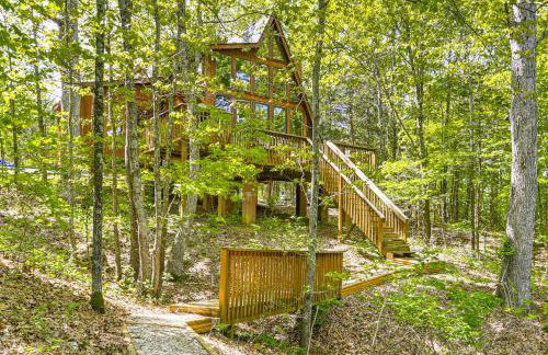 Hot Tub and Barrel Sauna! Lakefront Innsbrook Chalet - Foto 32