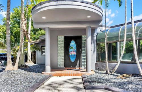 Riverbend Yacht Retreat Waterfront Villa with Pool - Foto 34