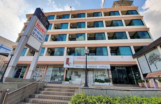 The Popular place - Photo 1