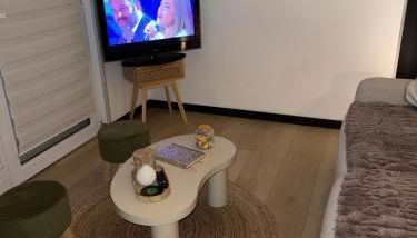 Superbe cocon, chic et étoilé , neuf et déco soignée - Foto 2