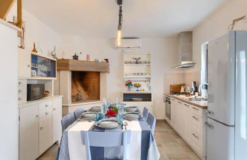 Romantisches Ferienhaus mit Jacuzzi, BBQ, WiFi - Foto 10