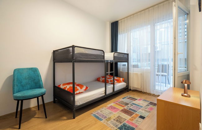 Charming 3-bedroom Apartment in the Heart of Kadıköy - Photo 44