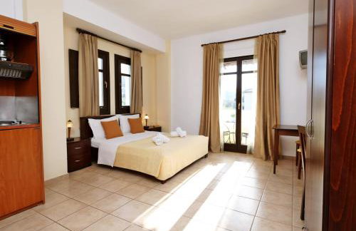 Palirria Hotel & Studios - Photo 33