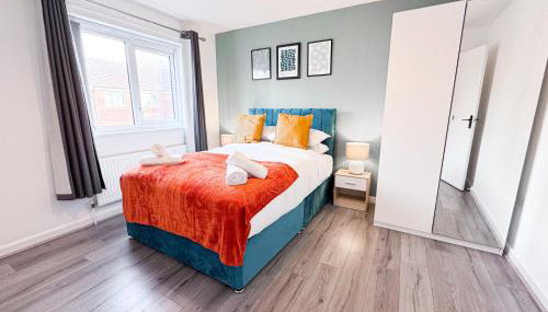 Lokfu Garden By Furnished Accommodation 3 Bedroom House Free Parking Perfect For Contractors and Families - Foto 3, towels, wardrobe, heating