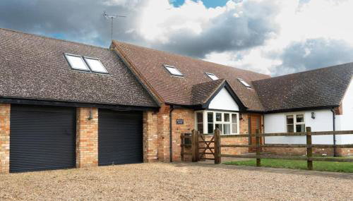 Superb 4BD Stay in Wyton and Houghton Village - Foto 2