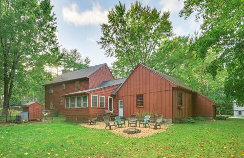 10 Mi to Crane Beach Wooded Home Near Boston! - Foto 1