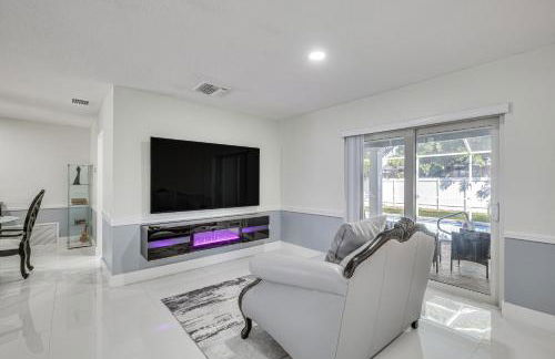 3 Mi to Hard Rock Stadium Home with Fenced-In Yard! - Photo 4