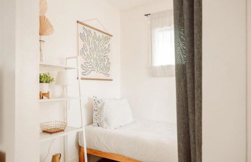 Walk to Beach - Beach Gear - Easy Parking - Foto 43