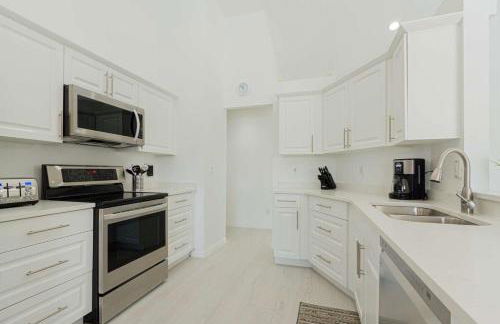 Crown Pointe- Crown Pointe Blvd.,E. - Photo 5