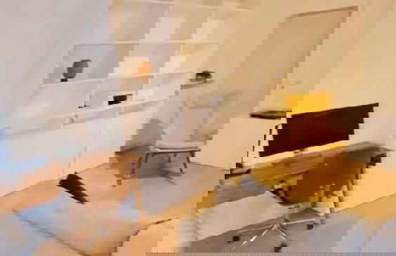 Bright 2 bedrooms flat w parking&balcont - Foto 12