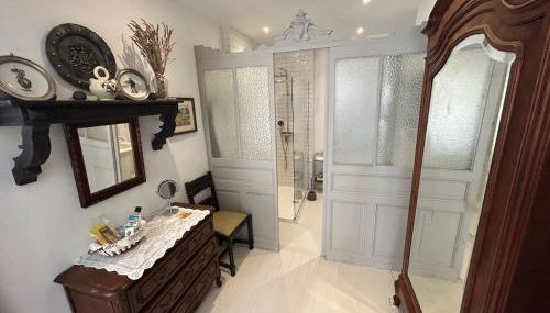 Tout Le Monde - Foto 4, wardrobe