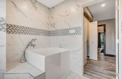 Oak Hills Estate Luxe Forest Escape Near USAFA - Foto 47