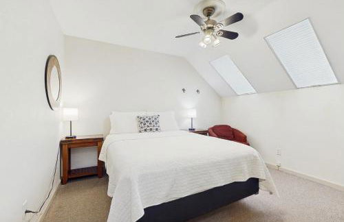 Goss Lake Getaway - Photo 19