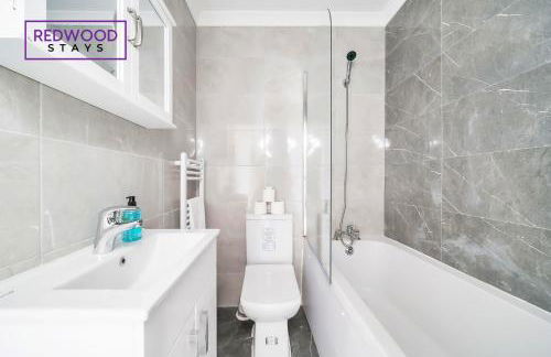 Well-Equipped Serviced Apartments in Aldershot Town Centre, Free WiFi By Redwood Stays - Foto 19