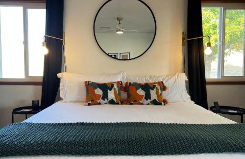 Walk to Pappy's Pioneertown, Spa Cosmic Cowboy - Foto 14