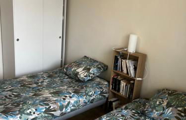 Super 3 pcs et Parking aux portes de Paris et stade de france à proximité des sites touristiques parisiens Montmartre , champs Élysée ,châtelet etc et des transports métro,RER ,wifi disponible - Foto 10