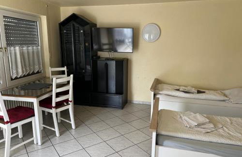 Ferienwohnung mit 4 Betten - Balkon - Küche - Foto 19