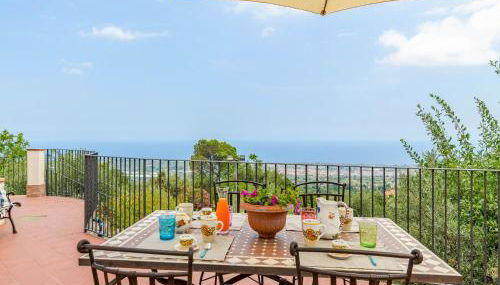 Charming Villa With Pool and Panoramic Surroundings - Foto 4