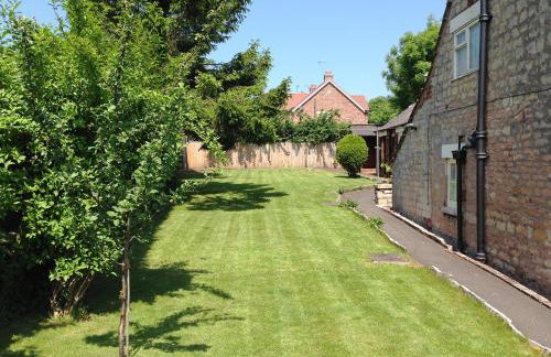 Jug And Glass Cottage - Photo 8
