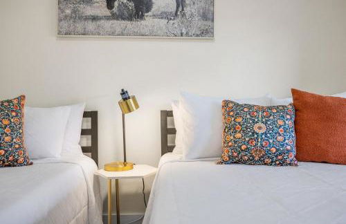 Buffalo Ridge - Hot Tub & Walk to Downtown - Foto 16