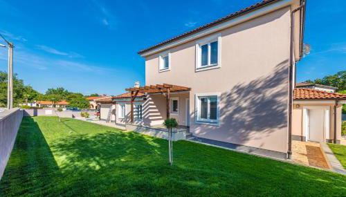 Villa Niko, your Ideal Summer Oasis near Poreč - Foto 4, Garden, Garden view