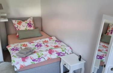 Ferienwohnung mit Garten und Bergblick - Foto 13