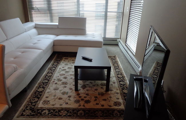 Regal Suites - Riverfront - Photo 13