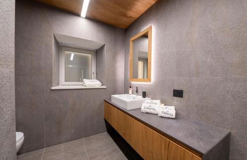 DALANIA MOUNTAIN APARTMENTS - Photo 47