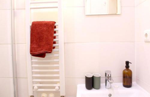 Pauline 3 - Photo 34