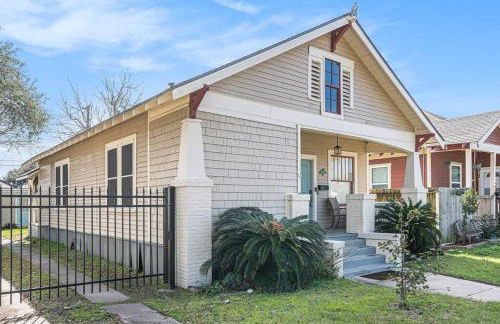 Beachy Bungalow! 2BD, King Bed - Foto 2