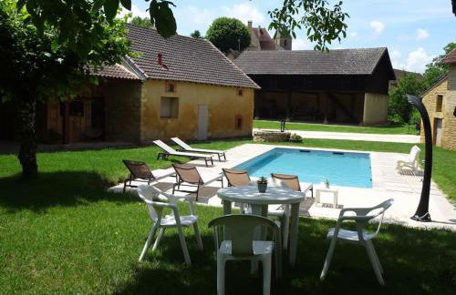 Domaine avec piscine à Milhac dans le Lot 4 étoiles 2 gîtes - Foto 47