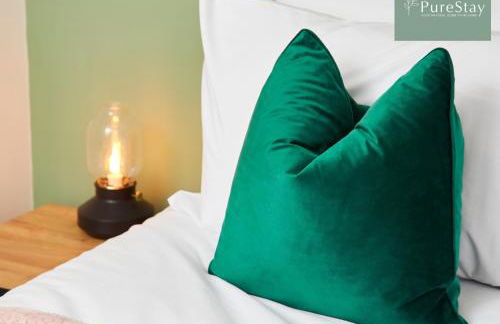 Stylish 5-bedroom Manchester Retreat Sleeps 9 by PureStay - Foto 35